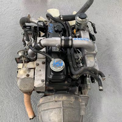Un bon prix. Nissan QD32T Moteur diesel d'occasion Pour les camionnettes Nissan Prado en ligne