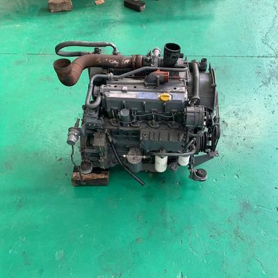 Un bon prix. Mitsubishi 4M103C moteur diesel d'occasion 4 cylindres Adapté 75 ch à 300 ch pour le camion en ligne