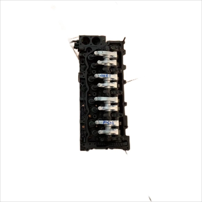 Couverture de la tête de cylindre Isuzu 4HK1T personnalisée pour l'année 2004-2006 et le code du moteur