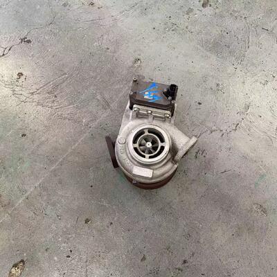 Un bon prix. Vente en gros de pièces détachées automobiles d'occasion 6HK1 moteur diesel Long Block Turbocompresseur en ligne