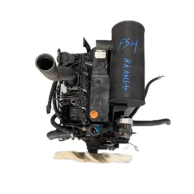 Un bon prix. Moteur diesel Yanmar 4TNV98 4 cylindres d'occasion 2024, moteur en ligne à aspiration naturelle en ligne